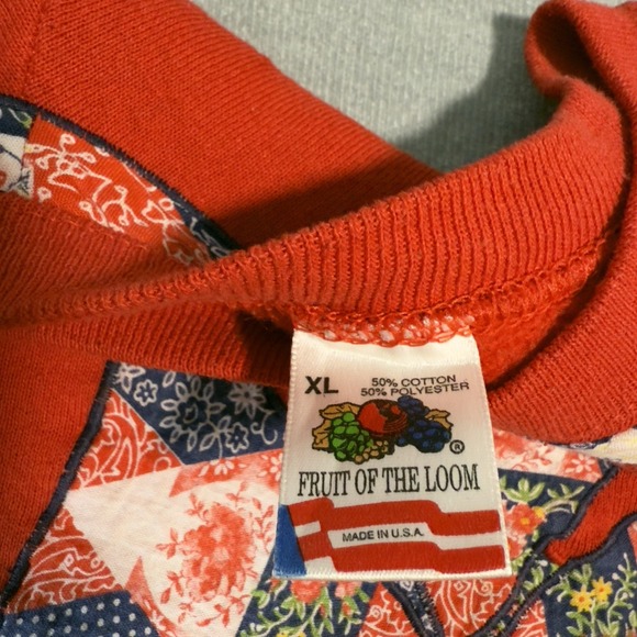 Vintage USA Made Red Grandma Quilt Patchwork Crewneck Red Fruit of the Loom XL - Picture 7 of 7